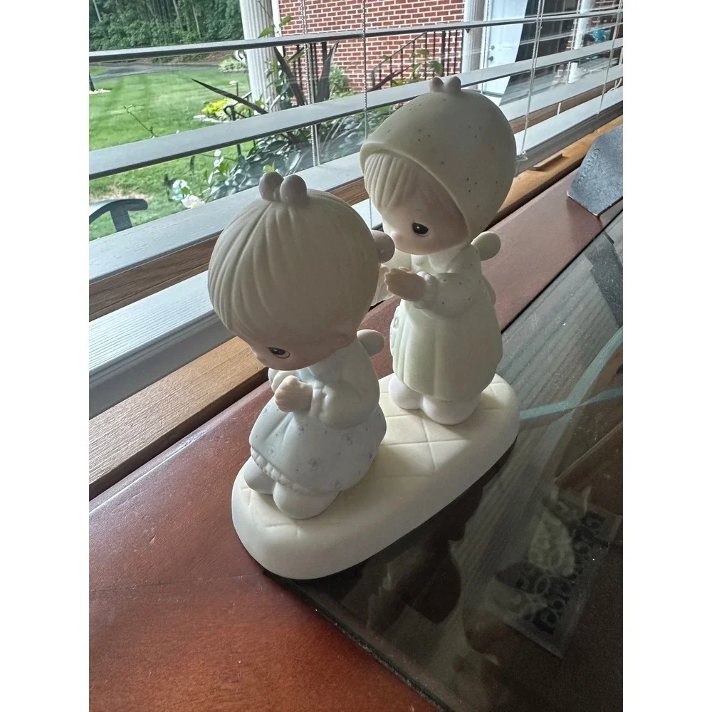 Jonathan David Precious Moments‎ To A Very Special Sister Figurine 1983